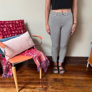 Checkered Uniqlo pants. Worn twice, stretchy fabric, Offers welcome!